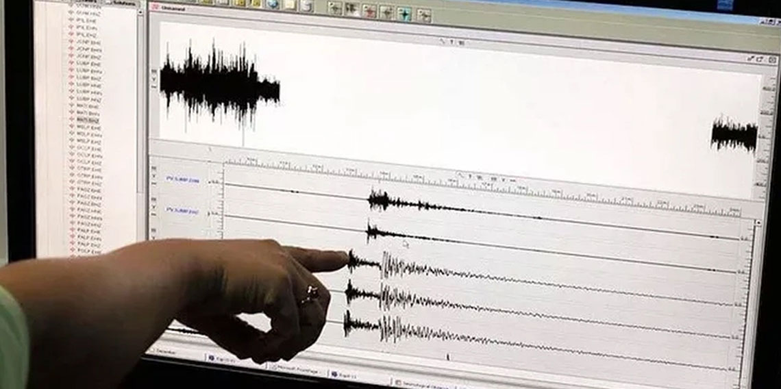 10 büyüklüğünde deprem paniği: Tüm telefonlara bildirim düştü