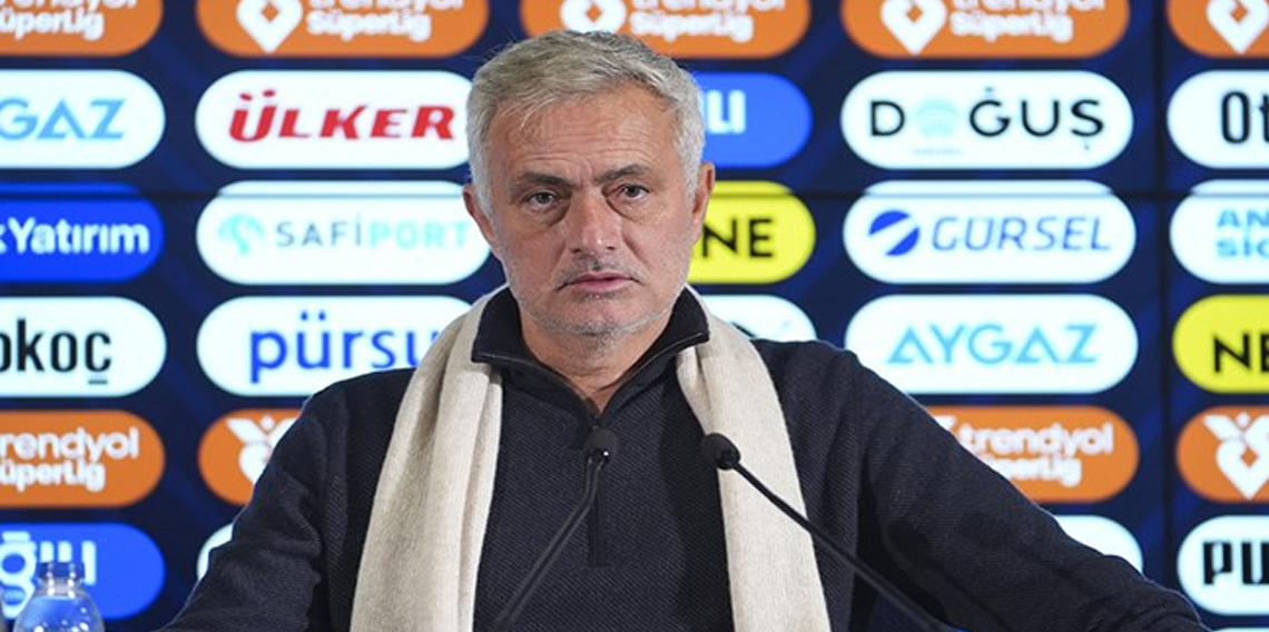 Mourinho yine yaptı yapacağını?