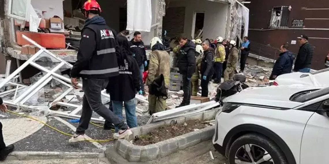 İstanbul'da 14 katlı binada patlama: 1 ölü, 3 yaralı