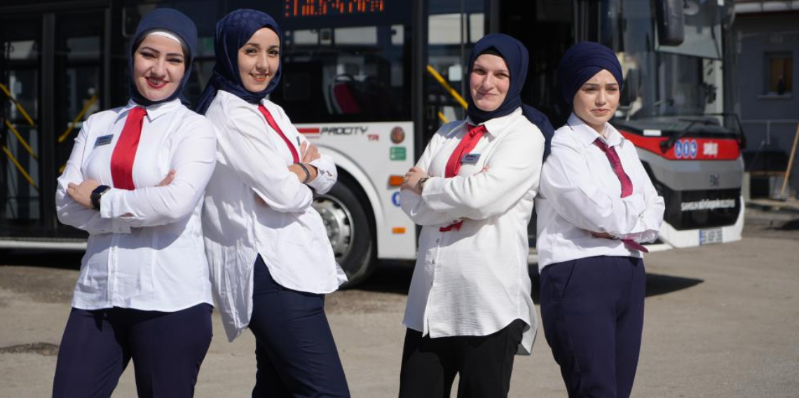 Samsun’da Kadın Otobüs Şoförleri Direksiyon Başında