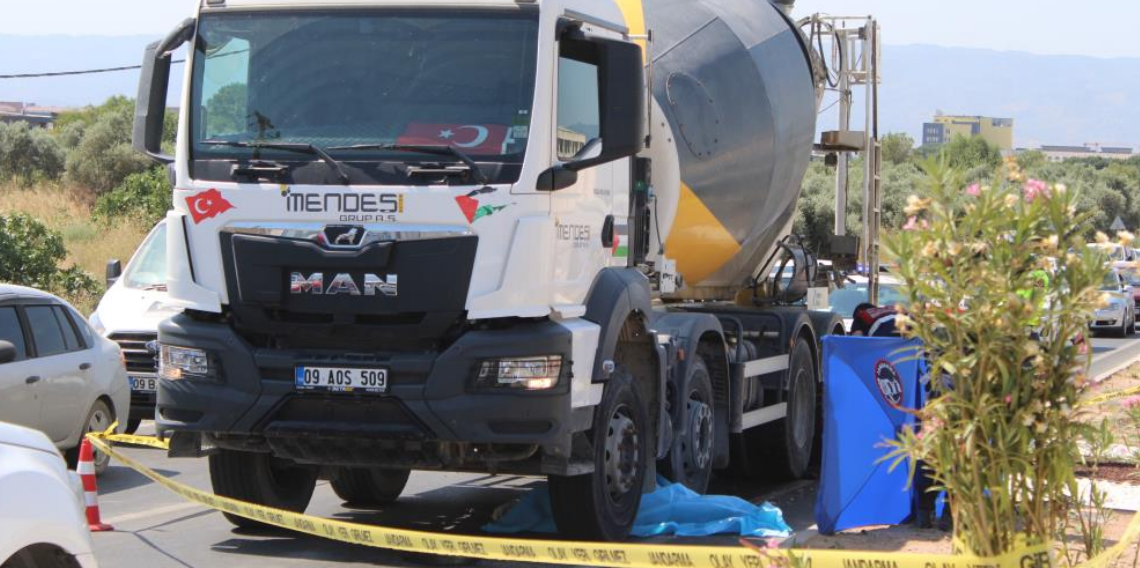Beton mikserinin altında kaldı, kaza anı görüntüleri ortaya çıktı