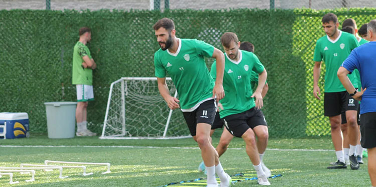 Çayelispor sahaya indi