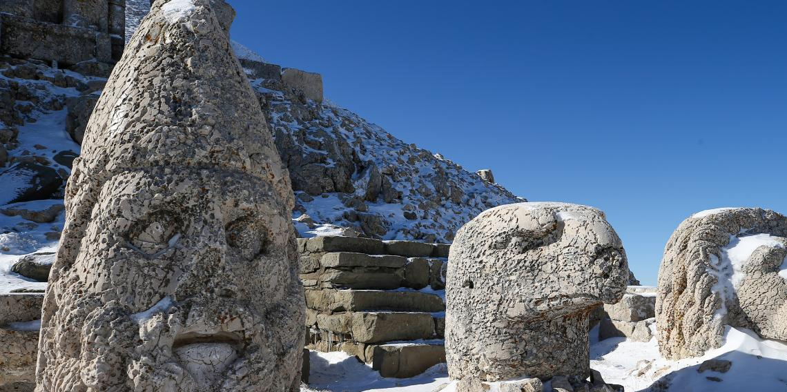 Nemrut Dağı'na turist ilgisi yoğun