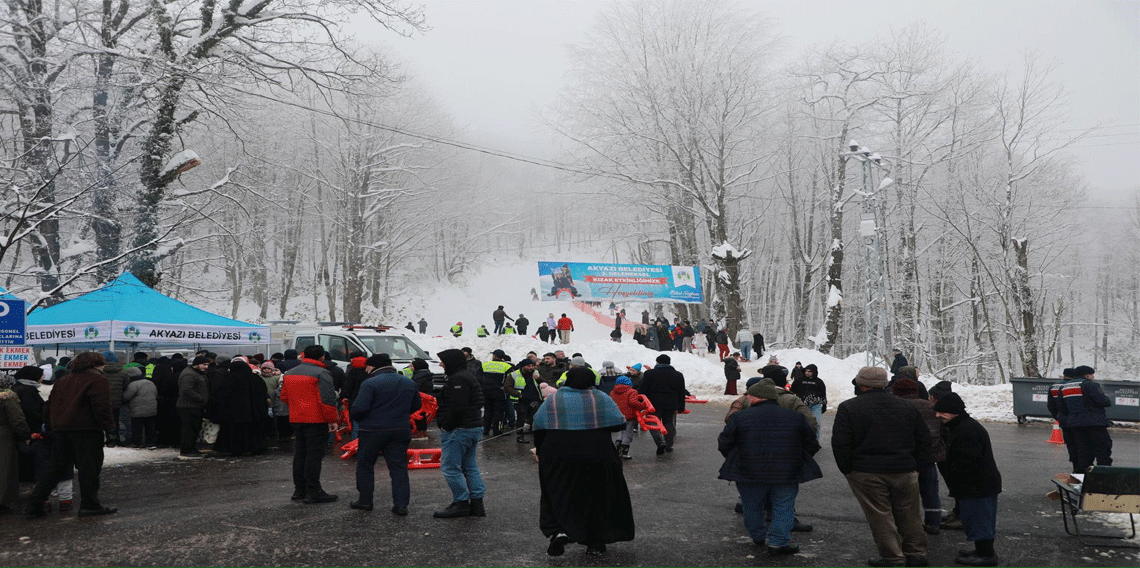  Akyazı'da kızak şenliği başladı