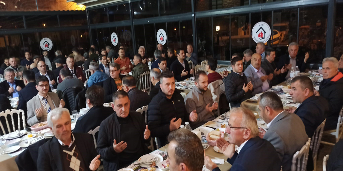 Devrekli muhtarlar iftar yemeğinde bir araya geldiler