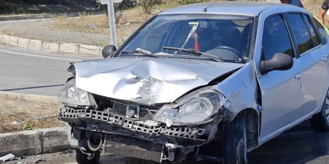 Samsun'da iki otomobil birbirine girdi: 5 yaralı