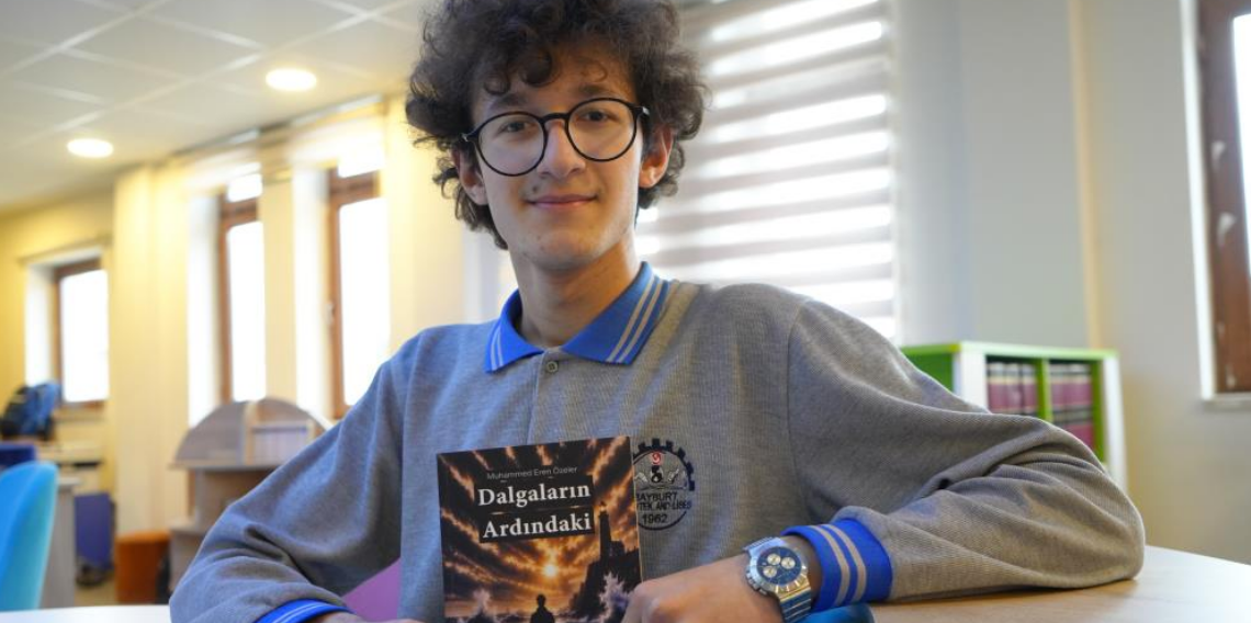 Meslek lisesi öğrencisinin edebiyat tutkusu romana dönüştü: 4 ayda kitap yazdı