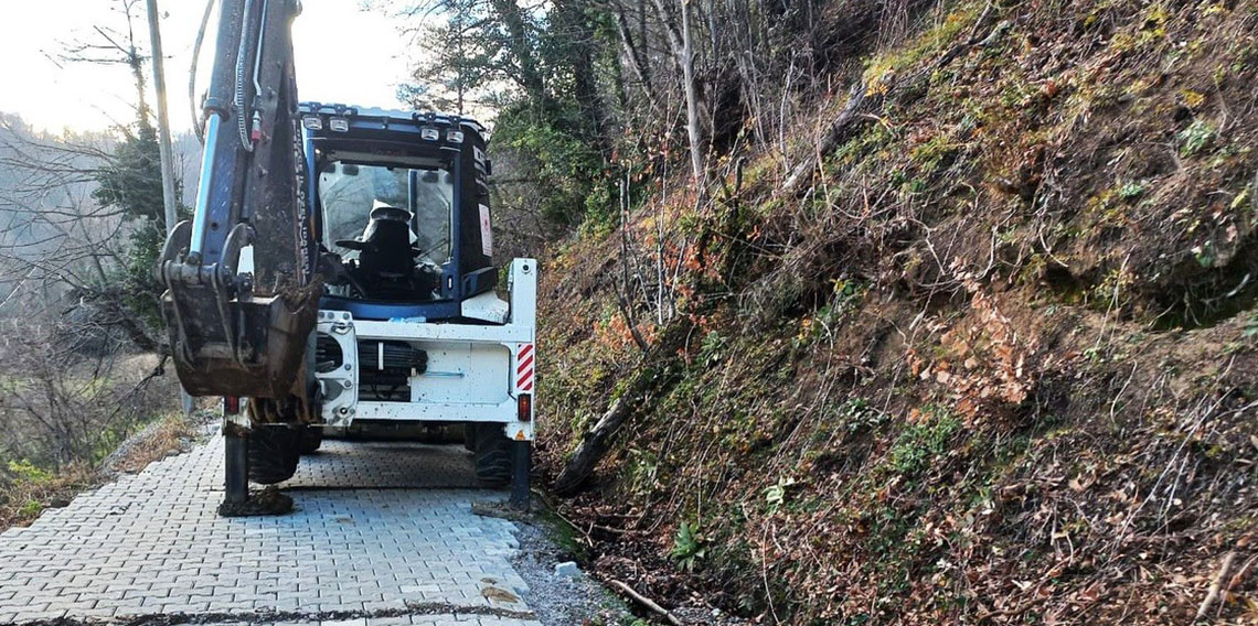 Uğur Köyü’nde alt yapı çalışmaları sürüyor