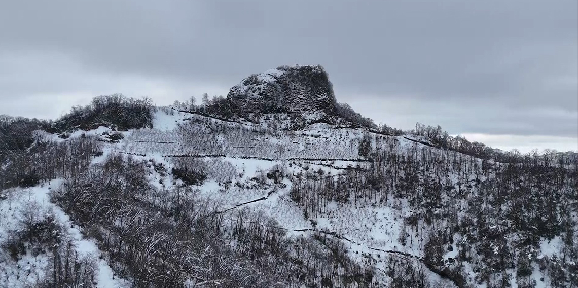 Karınca Kalesi'nin kış manzarası dronla görüntülendi