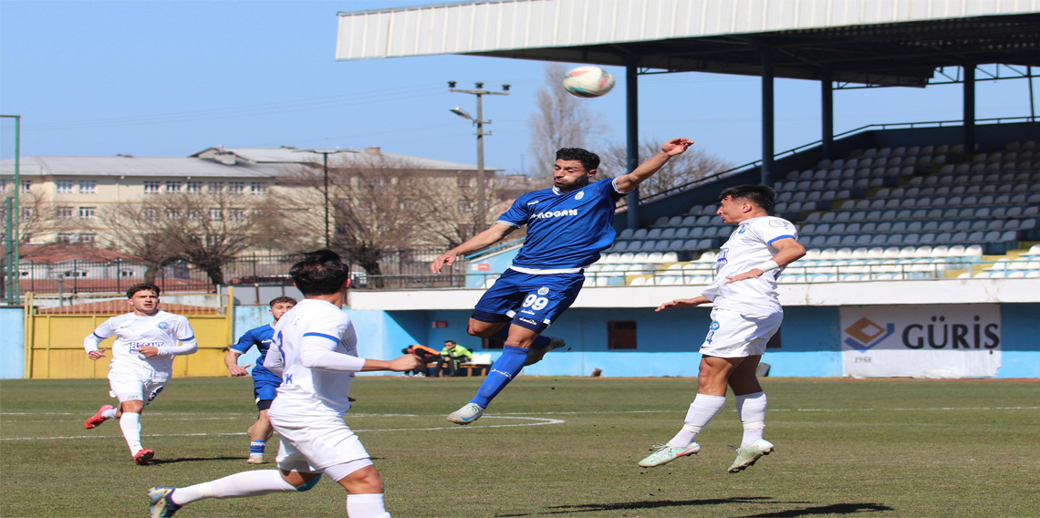 TFF 3. Lig: Pazarspor: 0 - Alanya 1221 FSK: 1