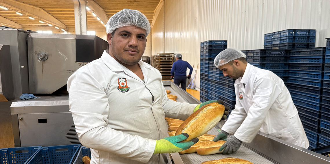 Günde 60 bin ekmek vatandaşlara ulaştırılıyor