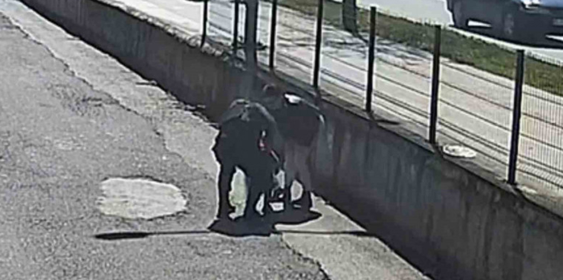 Jandarma personelinin ’heimlich’ manevrası, küçük çocuğu kurtardı