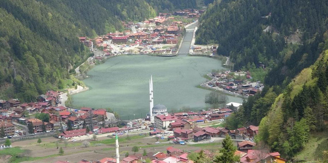 Dünyaca ünlü Uzungöl'de yeni turizm sezonu için geri sayım başladı