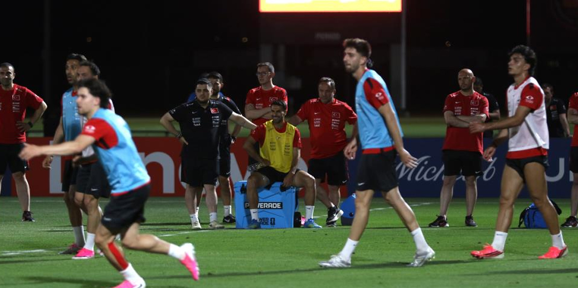 A Milli Futbol Takımı, Arizona'daki ilk antrenmanını taraftara açık yaptı
