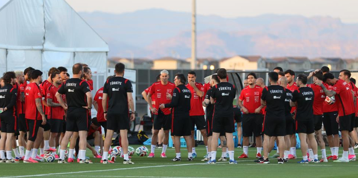 A Milli Futbol Takım hazırlıklarını sürdürüyor