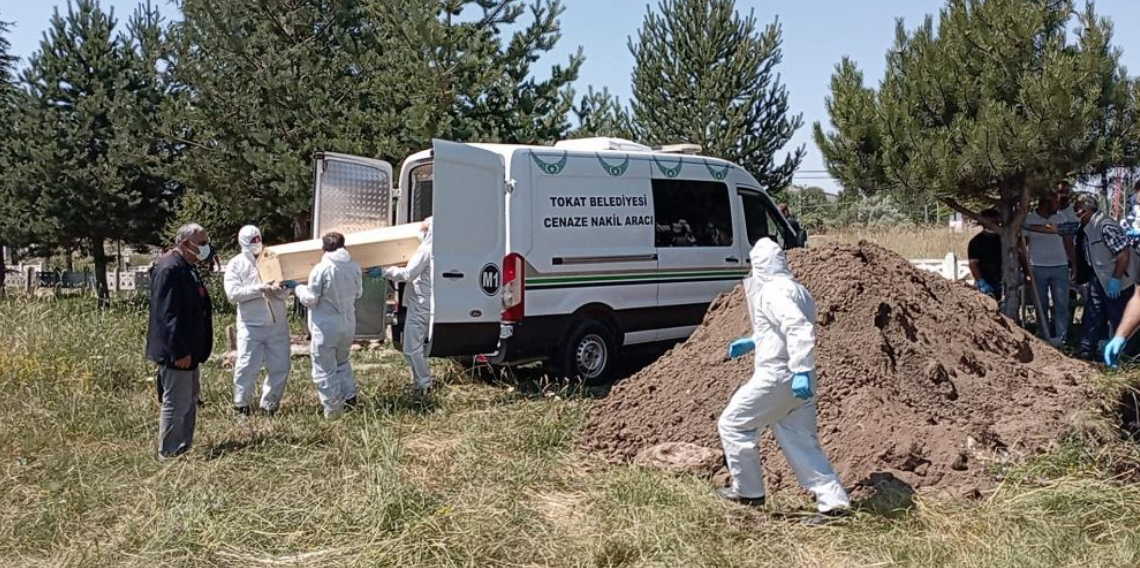 Hayatını kaybeden Dursun Almamış, özel tedbirlerle toprağa verildi