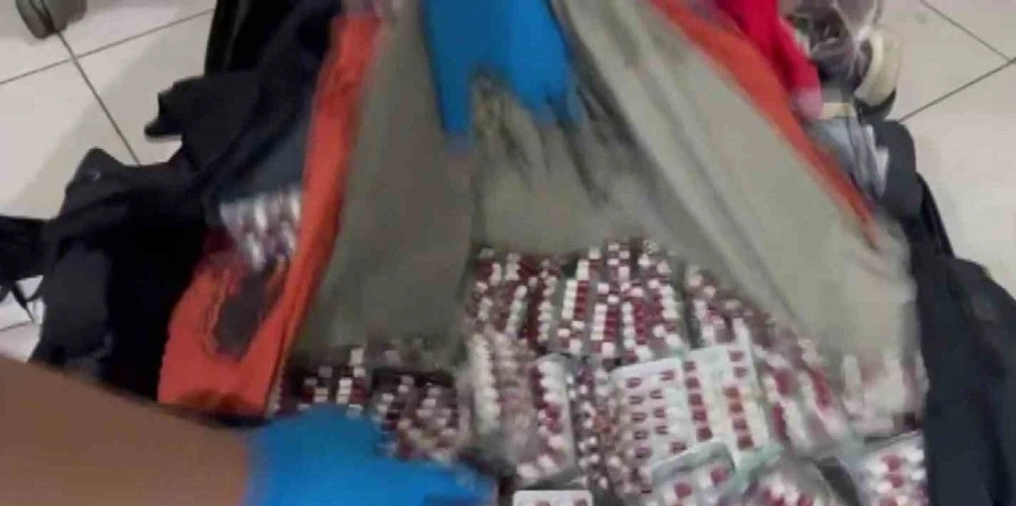 Bavulundan 5 bin 642 adet uyuşturucu hap çıktı: 