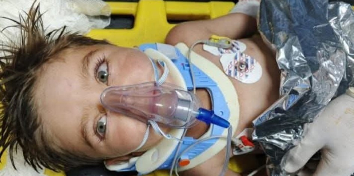 Suriye’de kuyuya düşen çocuk kurtarılarak tedavi için Şanlıurfa’ya getirildi