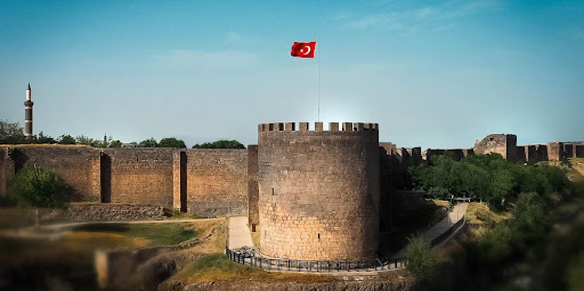 Diyarbakır 9 günlük bayram tatilinde 300 bine yakın ziyaretçi ağırladı