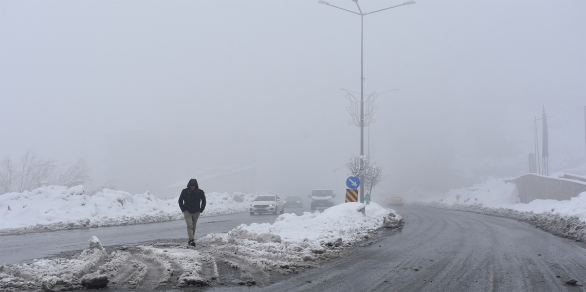  Bolu Dağı’nda hafif kar ve sis etkili oluyor