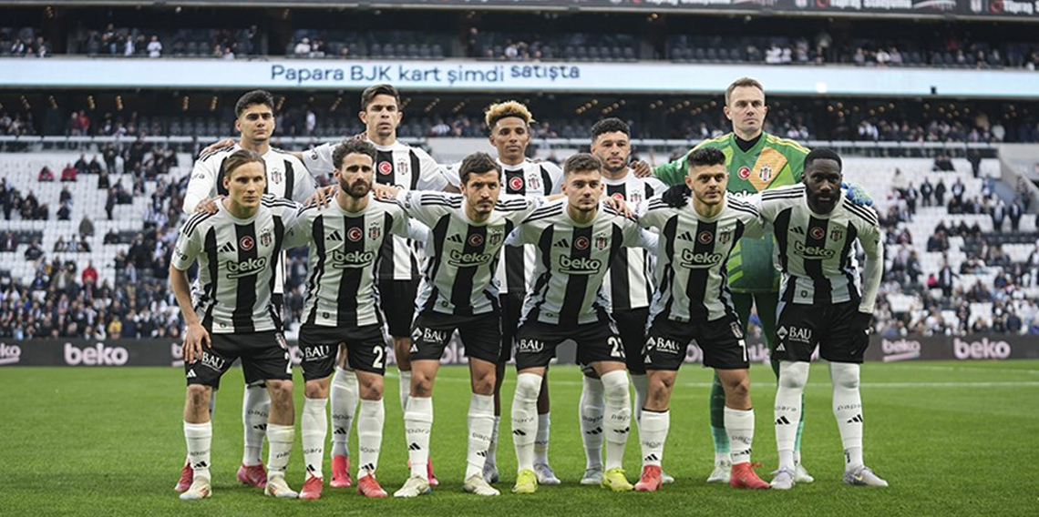 Beşiktaş taraftarından futbolculara tepki