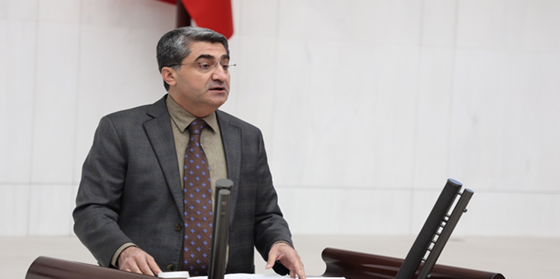 Mehmet Emin Ekmen:  Yoksulluğun gölgesinde bir 1 Mayıs daha