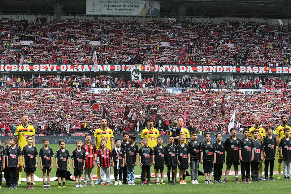 Eskişehirspor 3. Lig'e yükseldi