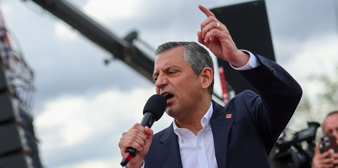 Özgür Özel’den Mesnevi’li mesaj: Sıran gelince yerine başkası geçecek!