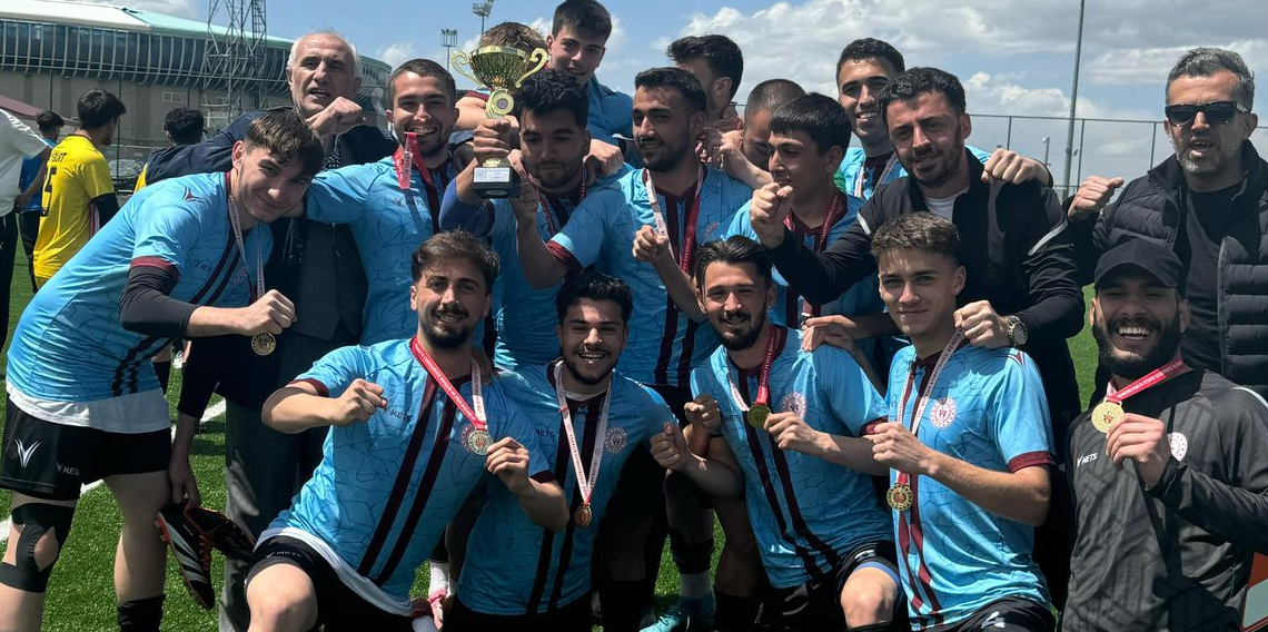 Şampiyon Trabzon