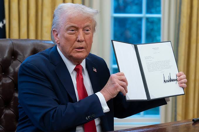ABD Başkanı Trump: 'ABD Husilere yönelik saldırıları durduracak'