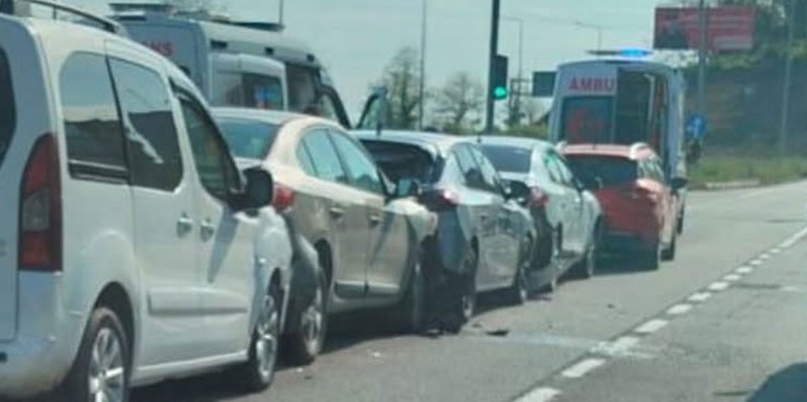 Giresun’da zincirleme trafik kazası: 2 yaralı