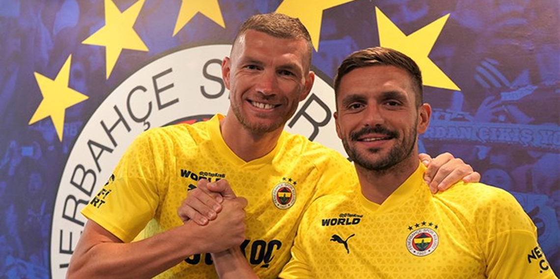 Fenerbahçe Tam 16 futbolcu ile yolları ayıracak