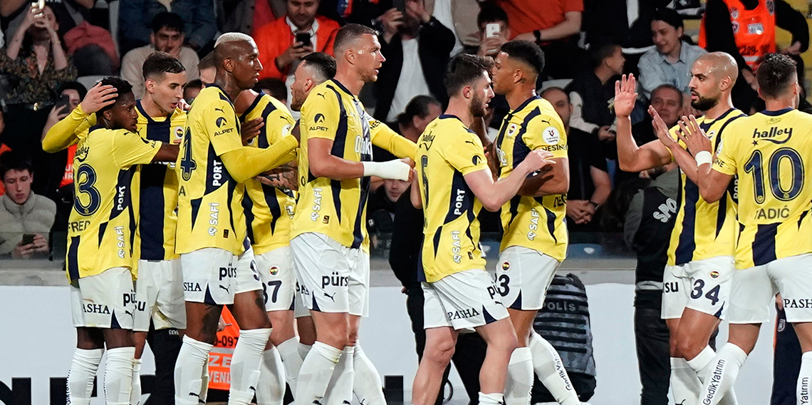 Trendyol Süper Lig: RAMS Başakşehir: 1 - Fenerbahçe: 4