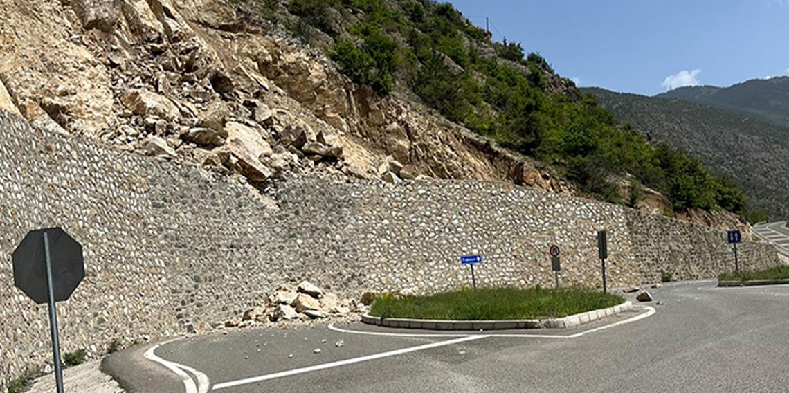 Gümüşhane'de heyelan!