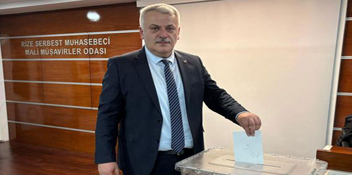 Mustafa Kulaksız, Rize SMMM Odası'nın Yeni Başkanı Seçildi