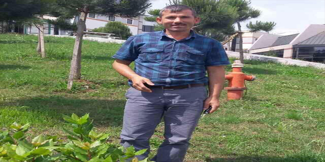 Yanan ormanın temizlik çalışmasında traktörün altında kalarak can verdi