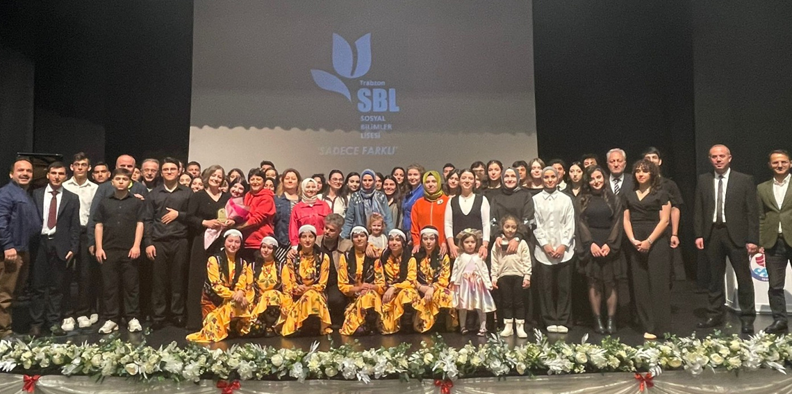 Trabzon Sosyal Bilimler Lisesi'nden Unutulmaz Sanat Şöleni
