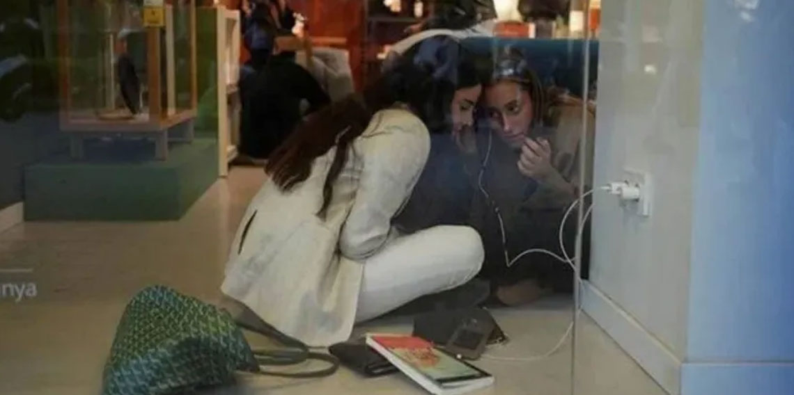 İspanya'da elektrikten sonra ikinci şok! Tüm mobil şebekeler çöktü