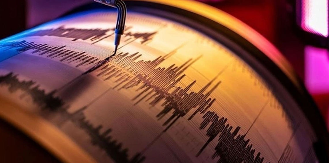 Endonezya'da 5,7 büyüklüğünde deprem!