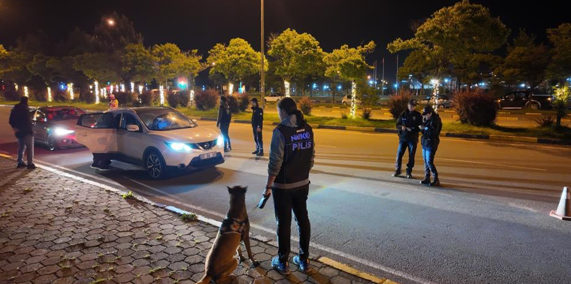 Narkotik köpeği ‘Pars’ zehir tacirlerine göz açtırmıyor