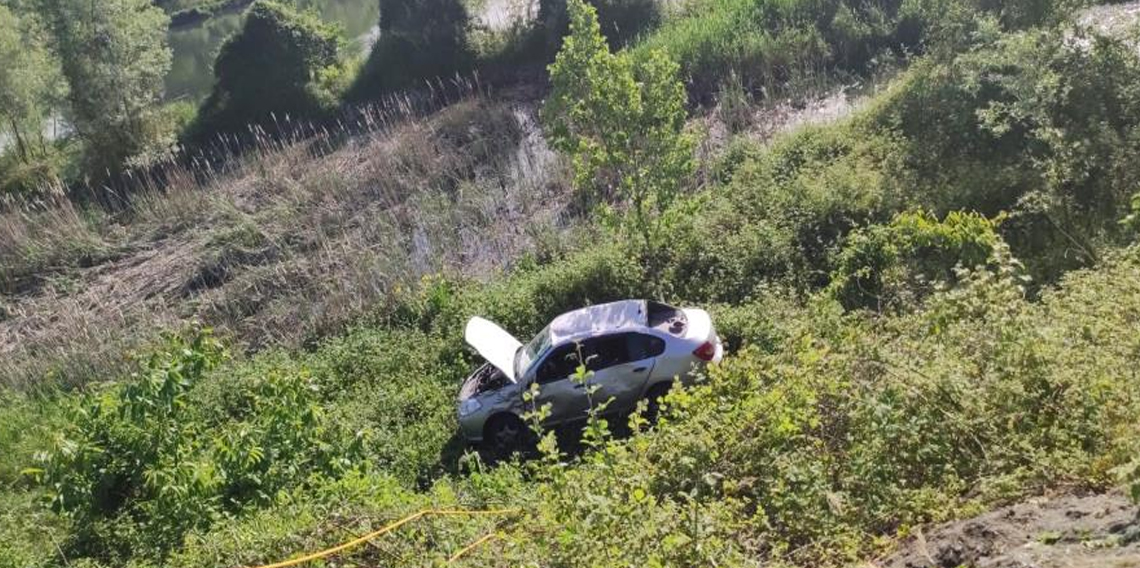 Samsun'da otomobil şarampole uçtu: 2 yaralı