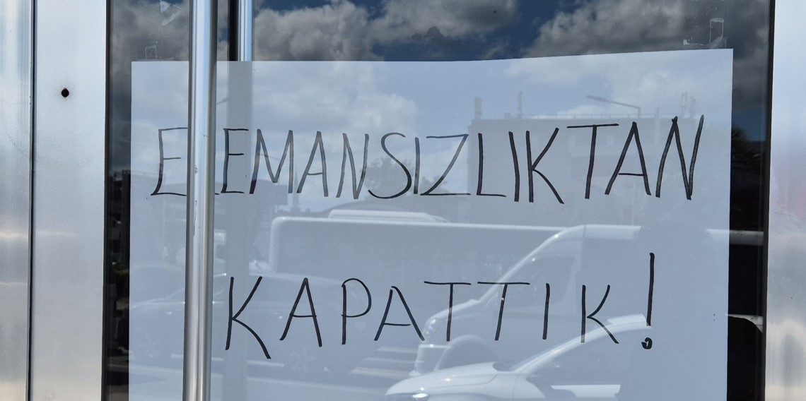 Köfteci Dükkanını 