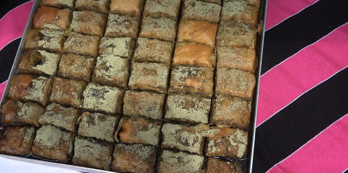 Karşınızda Rize usulü çay aromalı baklava