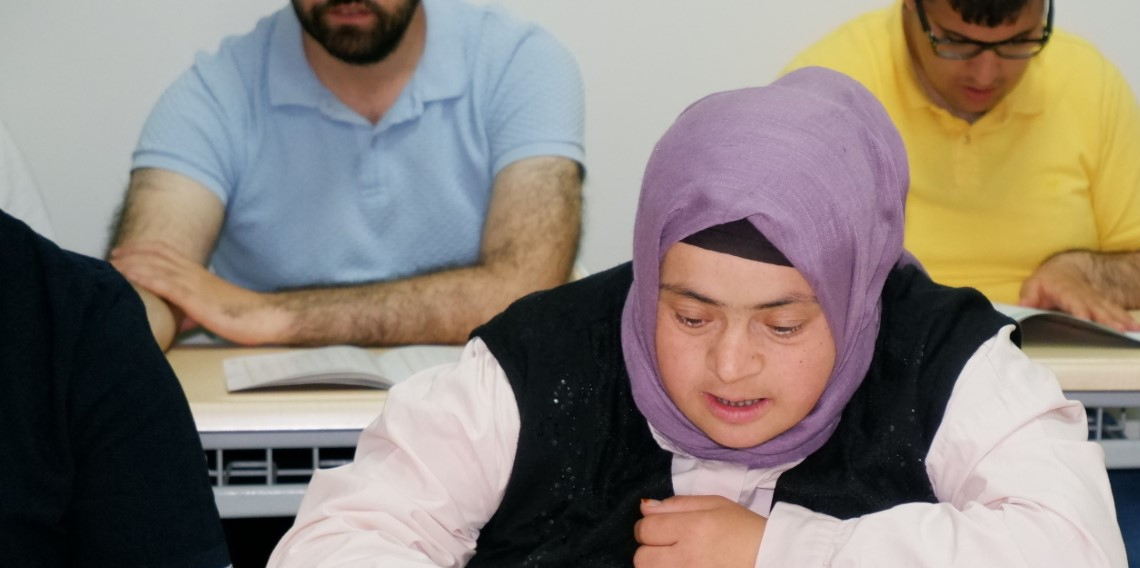 Down sendromlu Fatma ve Muhammet’in Kur’an-ı Kerim aşkı engel tanımadı