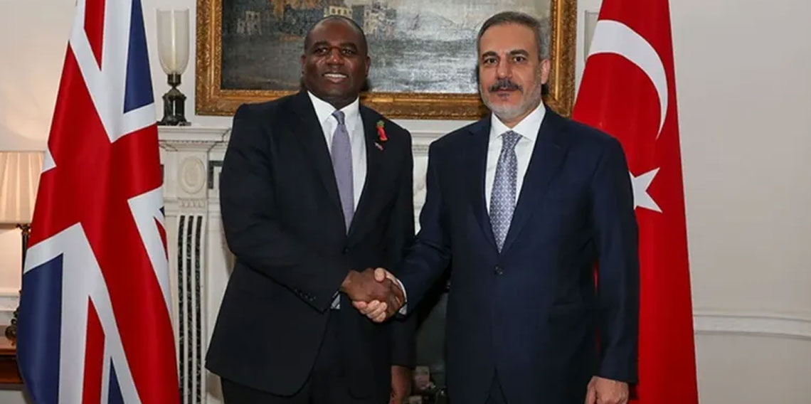 Hakan Fidan, İngiltereli mevkidaşı ile görüştü