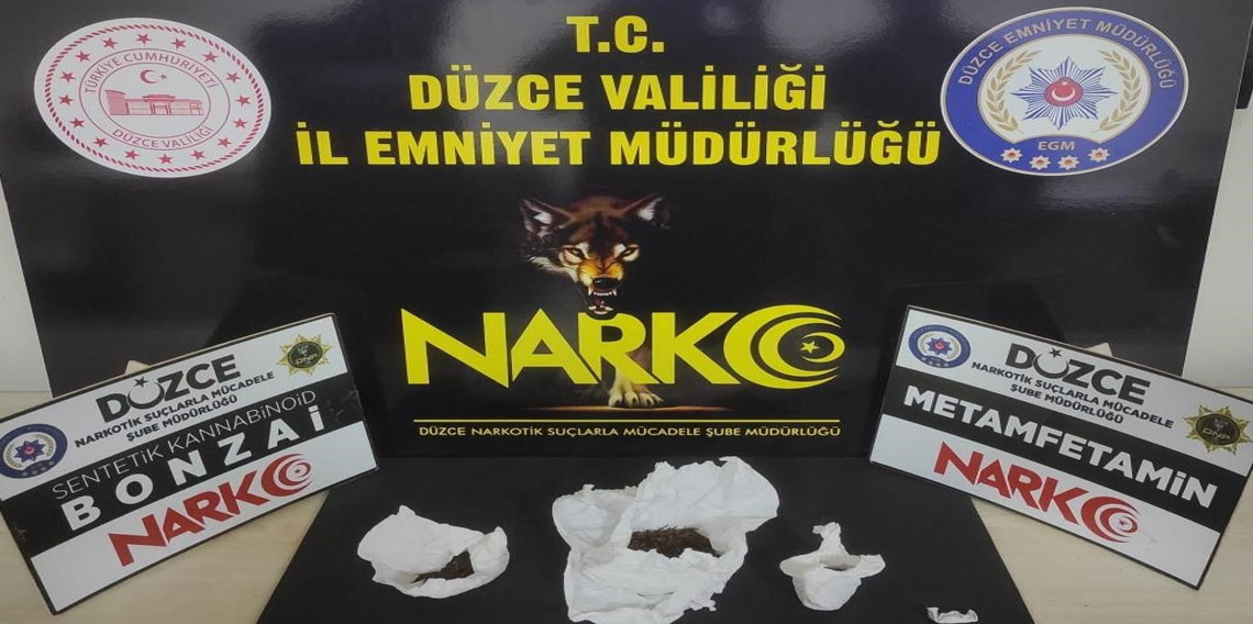Düzce'de uyuşturucu satıcısı 5 kişi tutuklandı