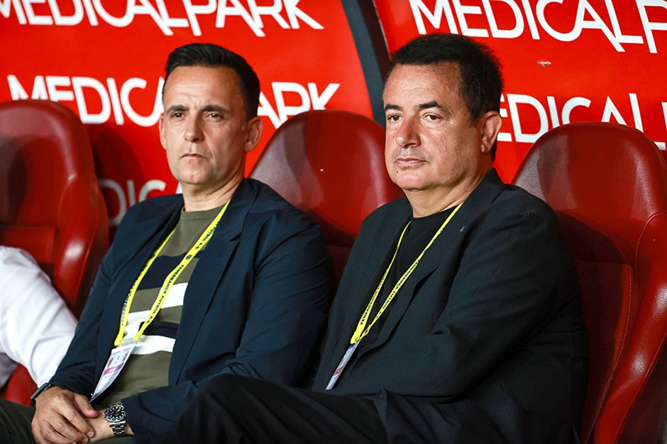 Fenerbahçe beklenen ayrılığı resmen duyurdu