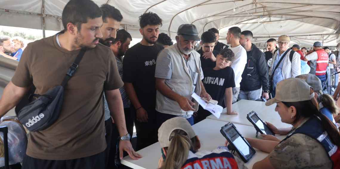Ülkesine dönüş yapan Suriyelilerin buruk heyecanı