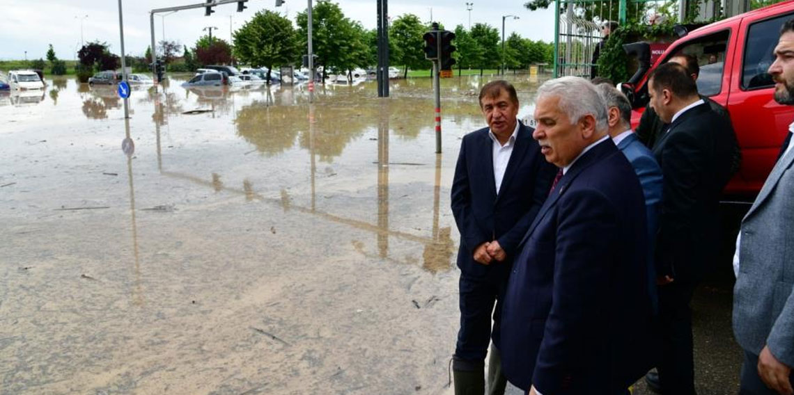 Vali Aziz Yıldırım: 