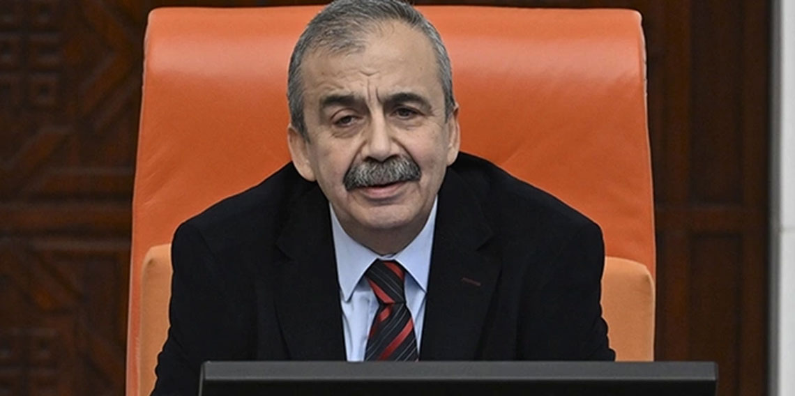 Sırrı Süreyya Önder'in yerine o isim geldi! İşte DEM Parti’nin yeni Meclis Başkanvekili